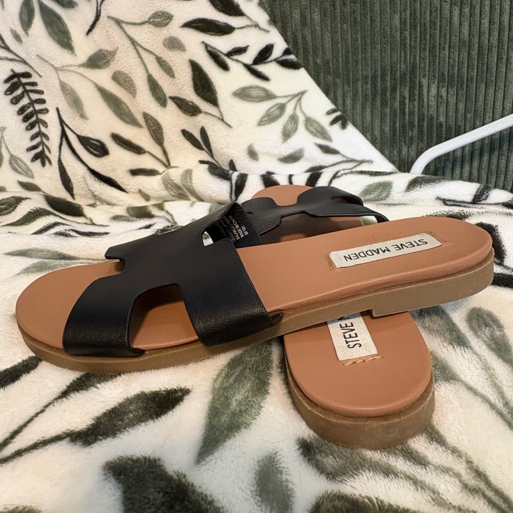 Steve Madden Roceen leather upper sandals